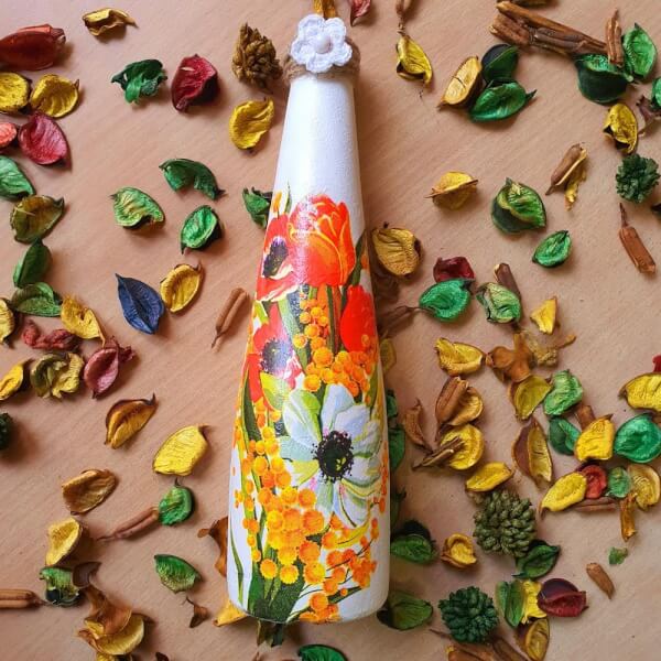 Online Decoupage Classes with Kits