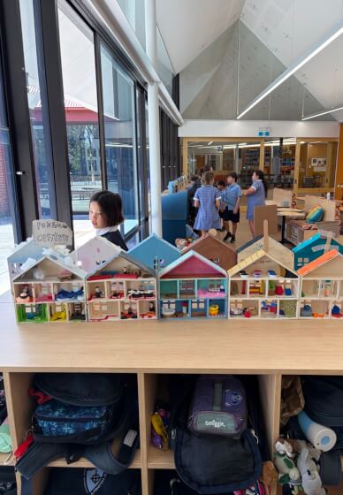 Build Your World - Doll House Workshop