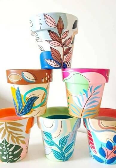 Ceramics for Corporate Team Building - Paint a Pot and Sip Class