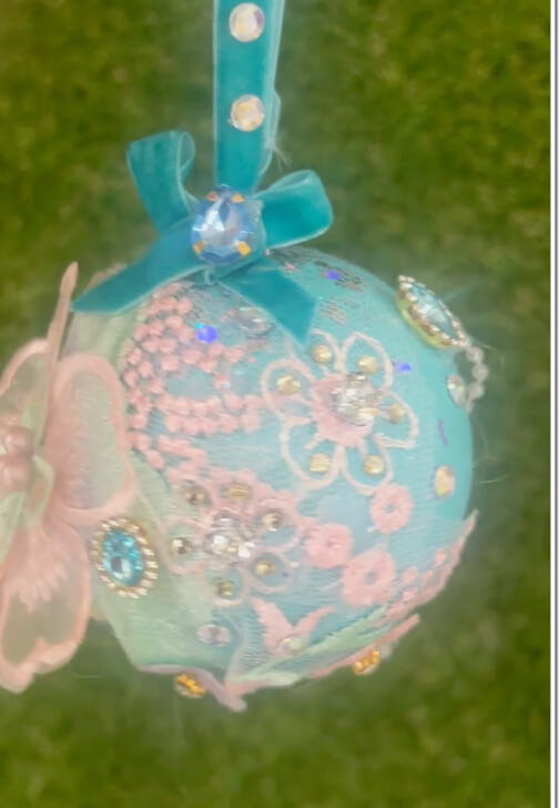Vintage Christmas Bauble Decorating Workshop