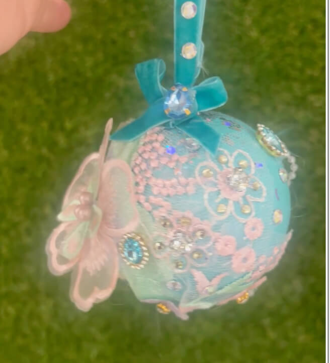 Vintage Christmas Bauble Decorating Workshop