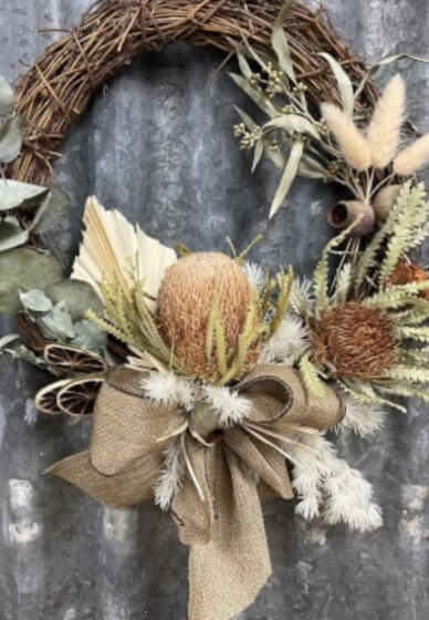Christmas Floral Wreath. Workshop
