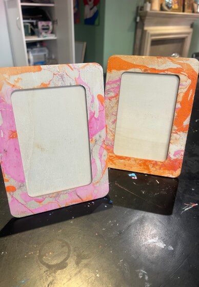 Christmas Ornament Marbling with Nail Polish Workshop with Wilma