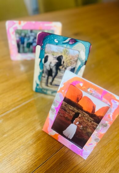 Christmas Ornament Marbling with Nail Polish Workshop with Wilma
