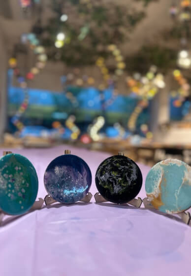 Resin Art Class Sydney: Cheeseboards and Coasters