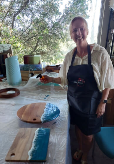 Resin Ocean Wave Cheeseboard Workshop