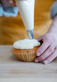 Cupcake Decorating Class: Master the Perfect Swirl