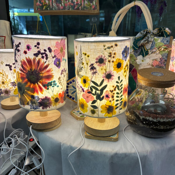 Beginners Pressed Flower Lamp Making Class review by Patricia Murray - Launceston
