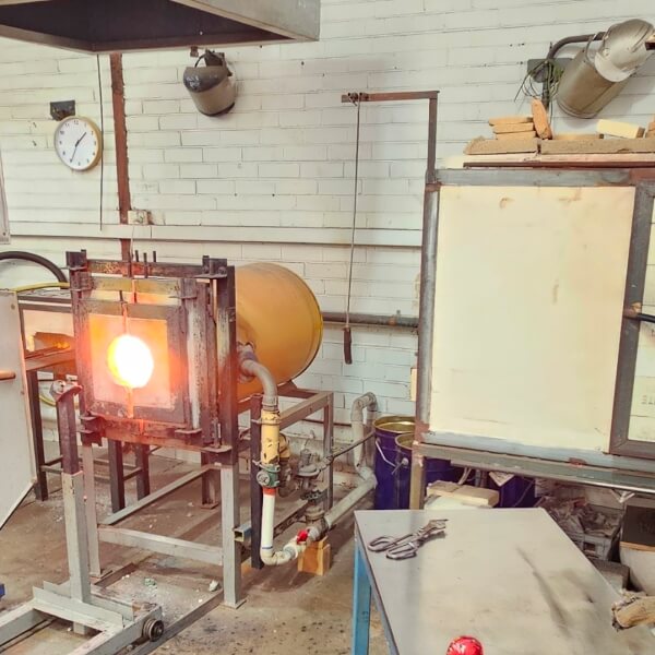 Introductory Glassblowing Workshop review by Mick Holden - Melbourne