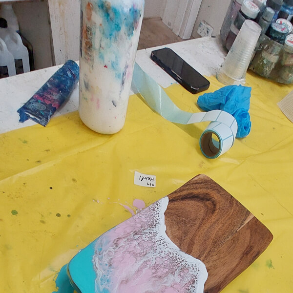 Resin Art Class: Cheeseboard and Coasters review by Heidi Vesnaver - Sydney