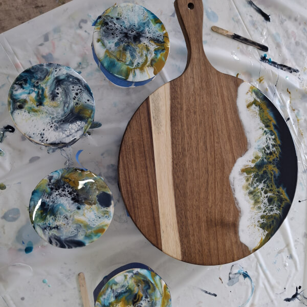 Resin Art Class: Cheeseboard and Coasters review by Lynne-Marie Barned - Sydney